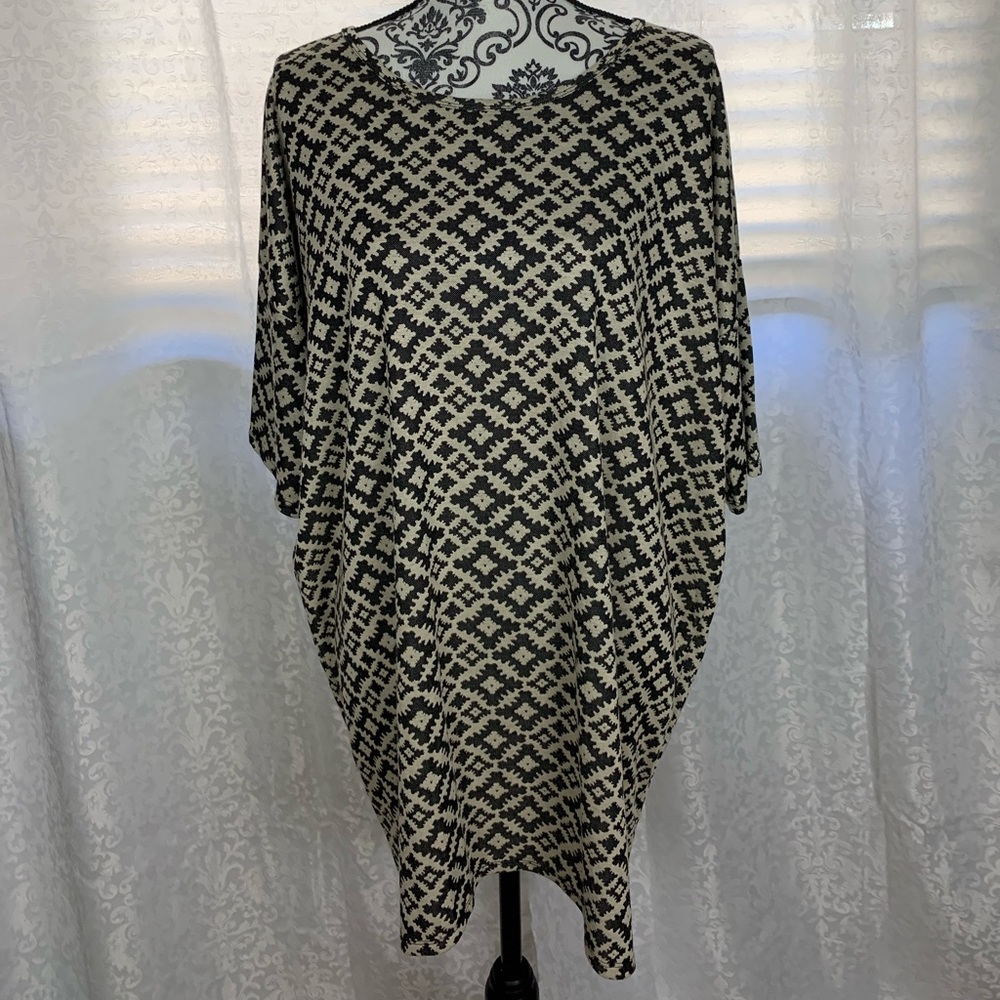 LulaRoe new pretty